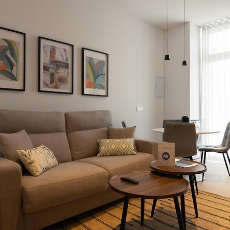 Dorm4You Arena Plaza Валенсия Екстериор снимка