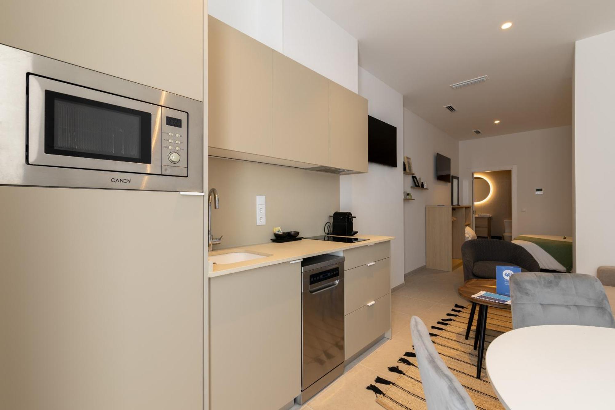 Dorm4You Arena Plaza Валенсия Екстериор снимка