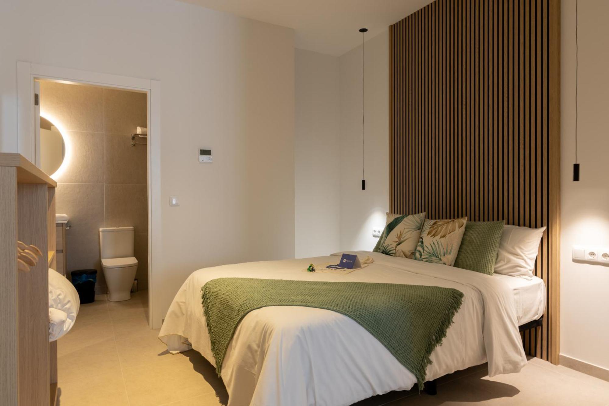 Dorm4You Arena Plaza Валенсия Екстериор снимка